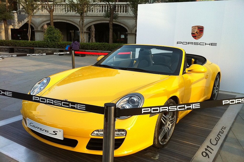 PORSCHE MENCARI STARTUP BLOCKCHAIN UNTUK BERKOMPETISI