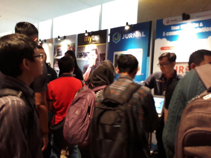 BELAJAR LANGSUNG DENGAN PAKAR STARTUP, BLOCKCHAIN, DAN MATA UANG DIGITAL DI LOCAL STARTUP FEST 2.0, KUNINGAN CITY