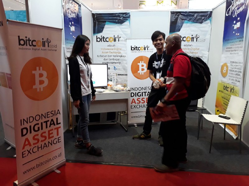 BITCOIN INDONESIA KEREN ABIS, 1 HARI DUA PAMERAN BESAR SEKALIGUS, TECH IN ASIA DAN BRI INDOCOMTECH 2017