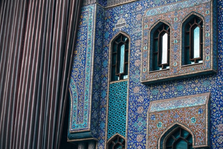 Investasi Saham Syariah Indonesia Berkembang Tahun Ini