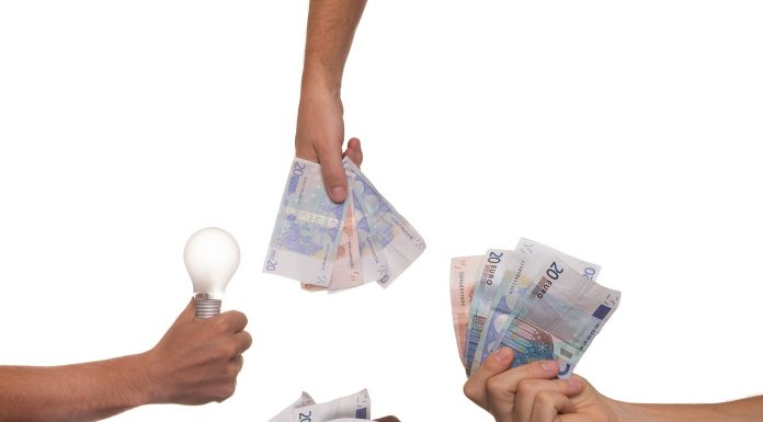 Platform Fintech Penggalangan Dana Bagi Milenial picture