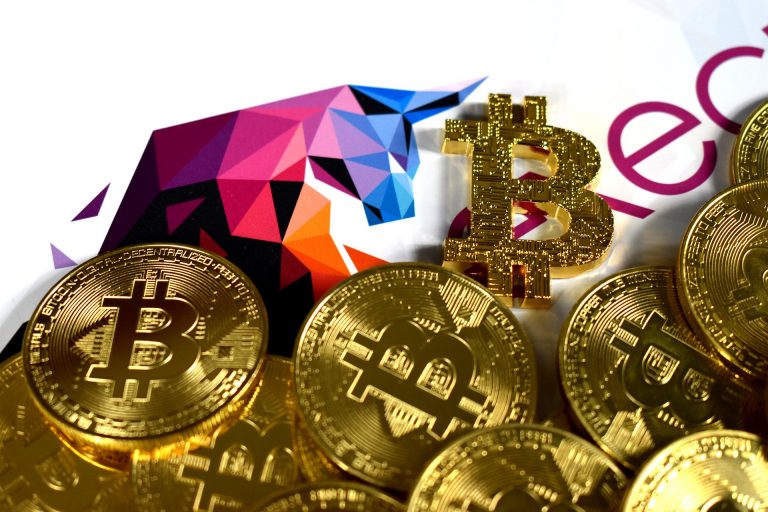 Perbedaan Investasi Saham dan Bitcoin, Lebih Cuan Mana ?