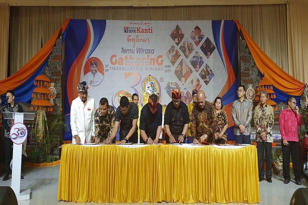 Strategi meningkatkan layanan keuangan