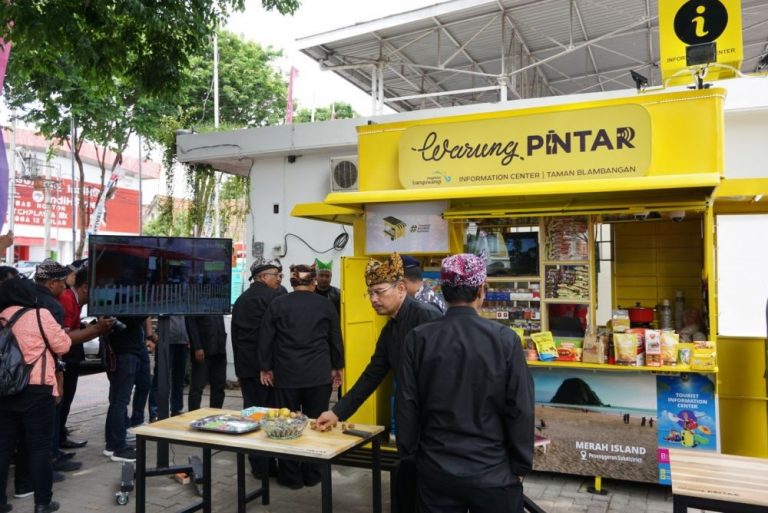 Warung Pintar ‘Pintarkan’ Tiga Ribu Lebih Mitra di Jakarta dan Banyuwangi