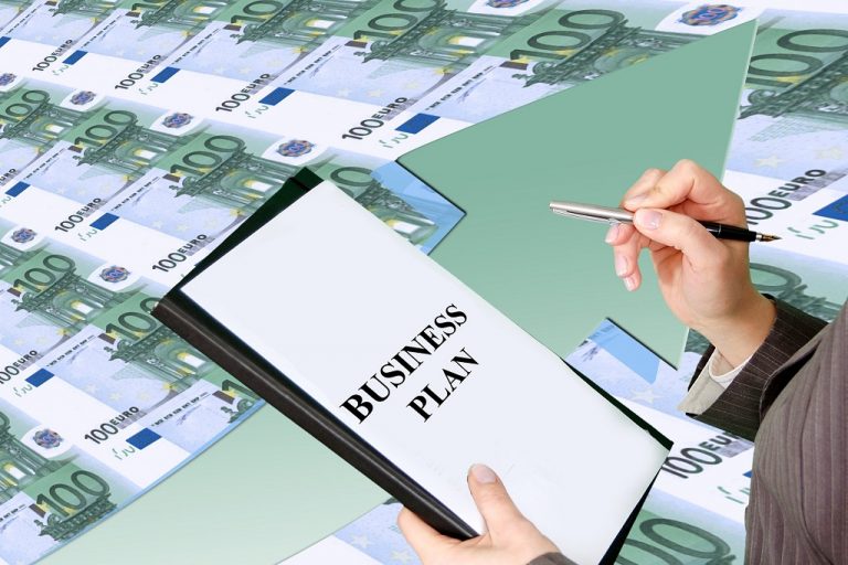 Punya Banyak Rencana tapi Terhambat Dana? Pinjaman Online Bisa Jadi Solusinya