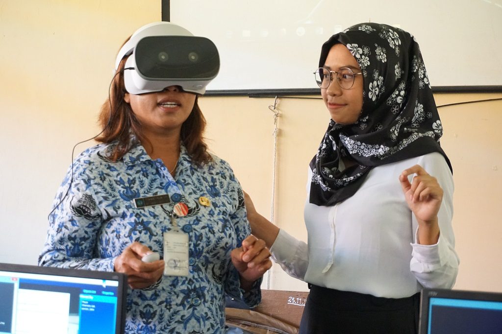 Guru Ahli Virtual Reality