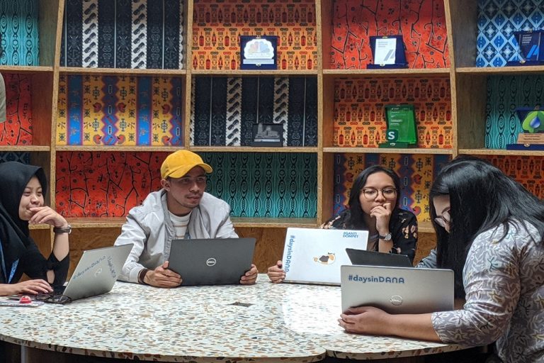 Optimalkan Potensi Gen Z, DANA Wujudkan Indonesia Tanpa Tunai