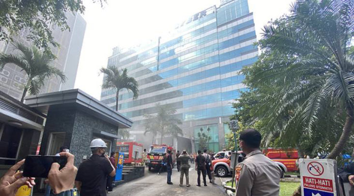imbas kebakaran gedung cyber broker belum bisa transaksi