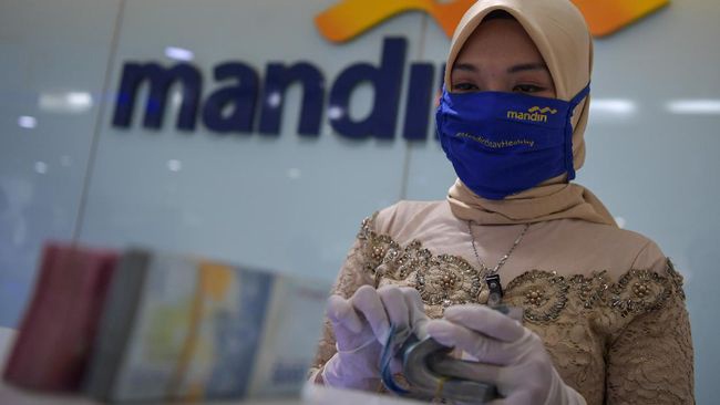 ratusan cabang bank mandiri