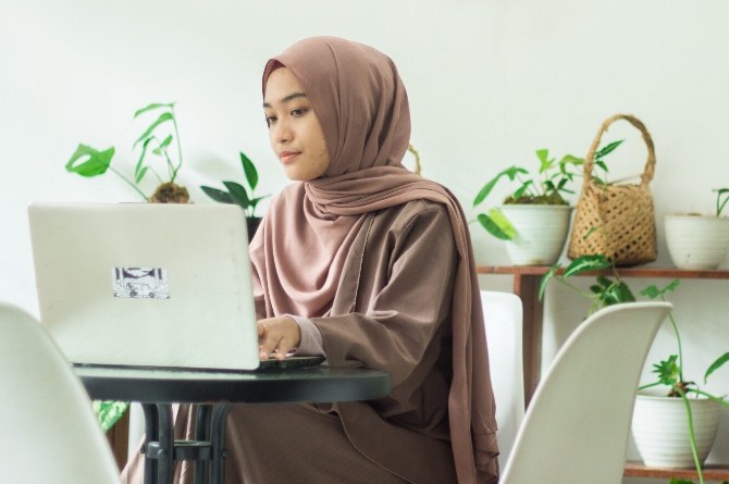 Beda P2P Lending Syariah dan Konvensional