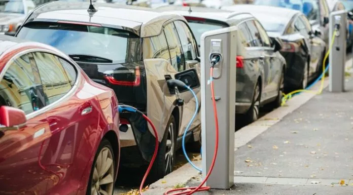 biaya charge mobil listrik
