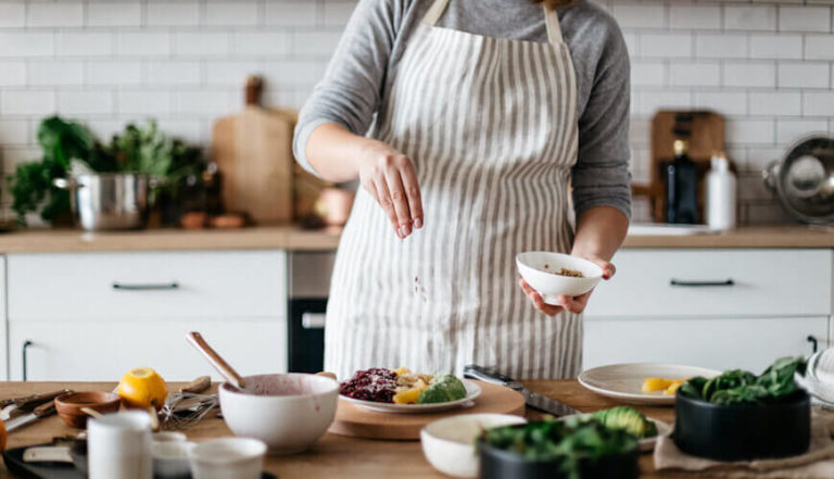 Tips Melunasi Pinjaman Online dengan Menekan Biaya Dapur, Bisa Dicoba ya! 