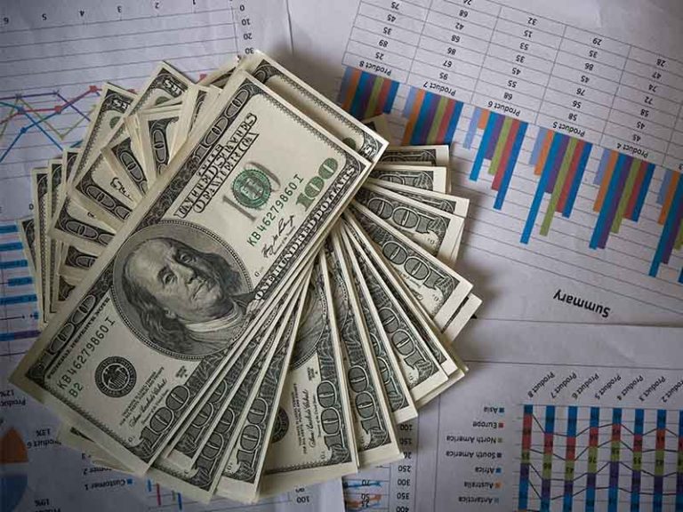 Dollar Melemah Tipis, Tapi Catat Kenaikan Pada Pekan Ini