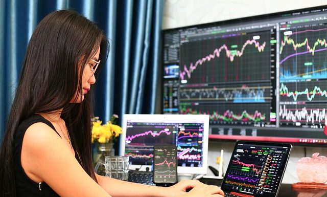 top gainer saham hari ini