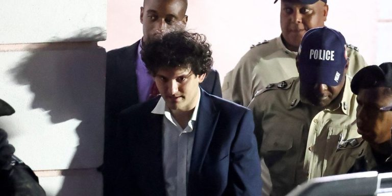 Berita Kripto Hari Ini: Kripto Senilai Rp 10,6 Miliar Diduga Dipindahkan oleh Mantan CEO FTX