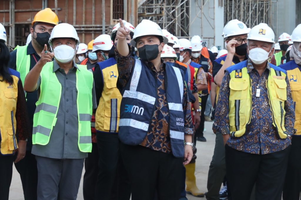 menteri erick pembangunan indonesia