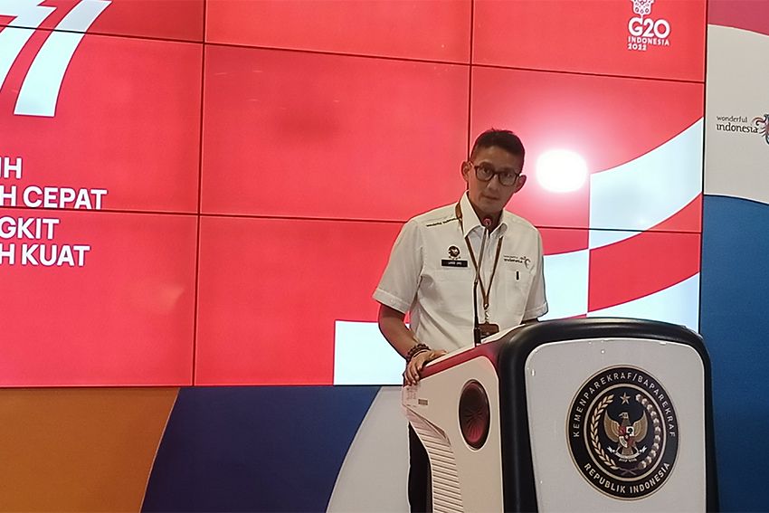 Sandiaga Uno Tiket Pesawat