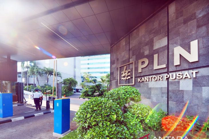 PLN Cetak Rekor Laba