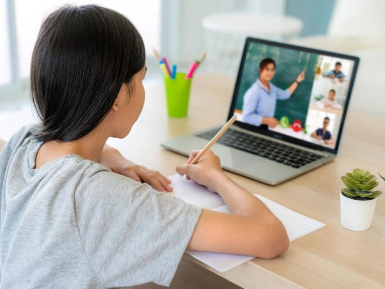 Ide Bisnis Penghasilan Besar: Ingin Usaha Air Galon, Intip Yuk!