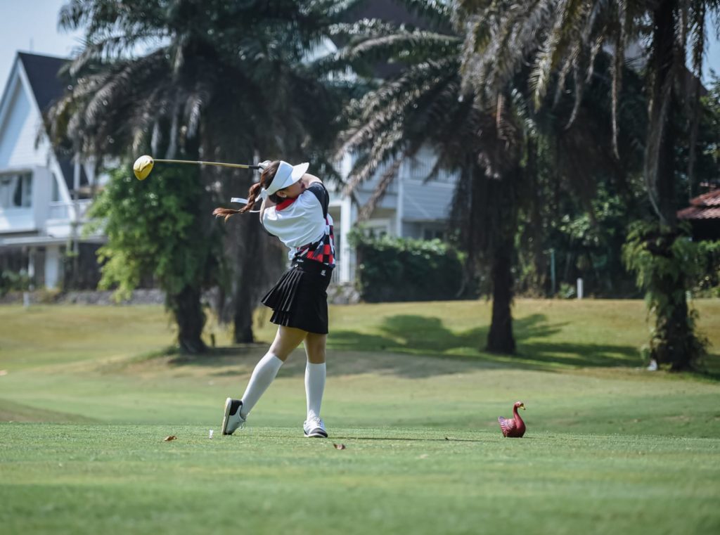 Angelika Putri Peserta Privy Golf Tournament