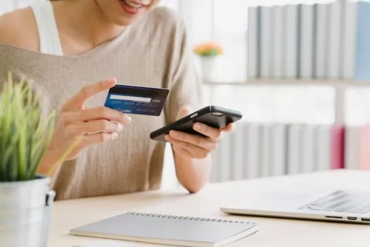 fasilitas dan limit kartu kredit