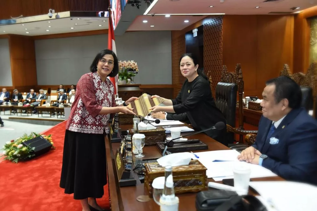 Ketua DPR RI Puan Maharani Saat Rapat Paripurna Ke 20