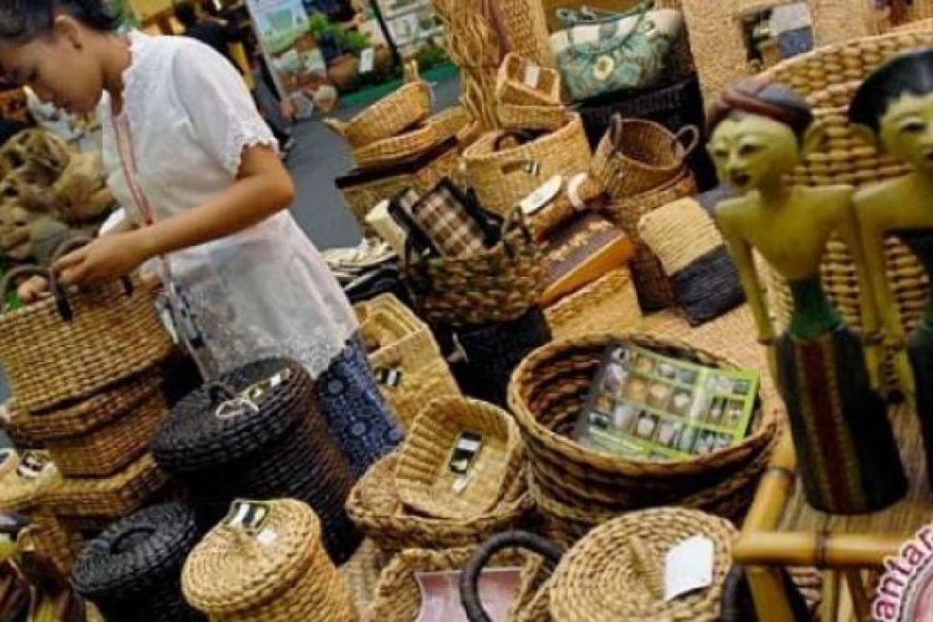 UMKM Go Digital: Target Menkomdigi Capai 50% di 2025