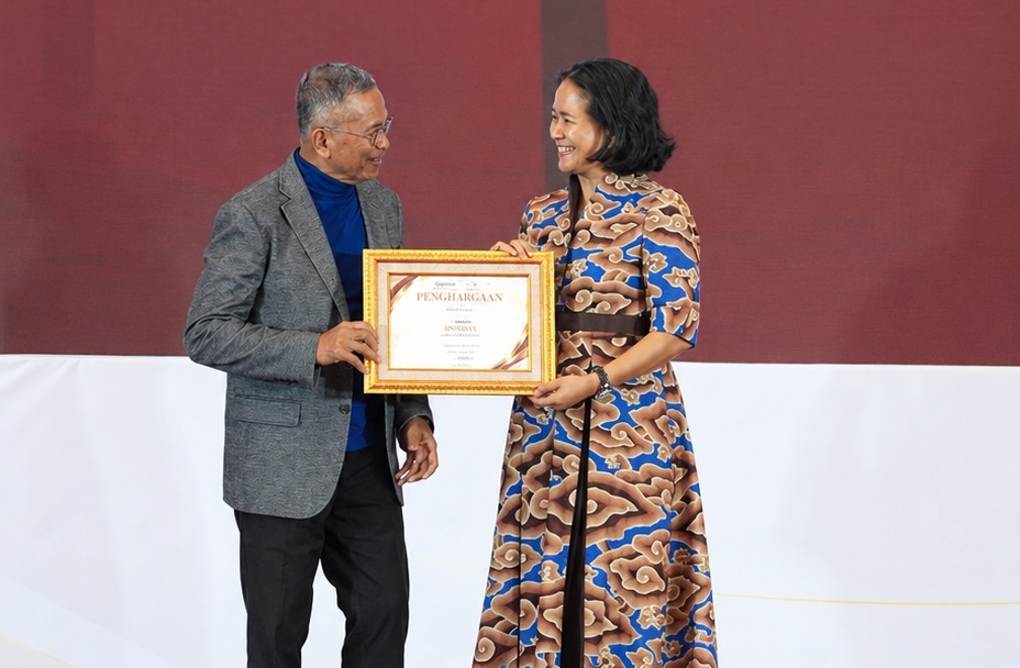 CMO INDODAX Aloysia Dian & Founder Disway Dahlan Iskan @DiswayAwards2026